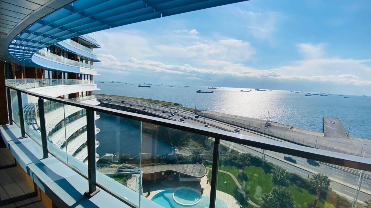 Luxury 2 Room Suite Apartment With Seaview In Center Istambul Extérieur photo