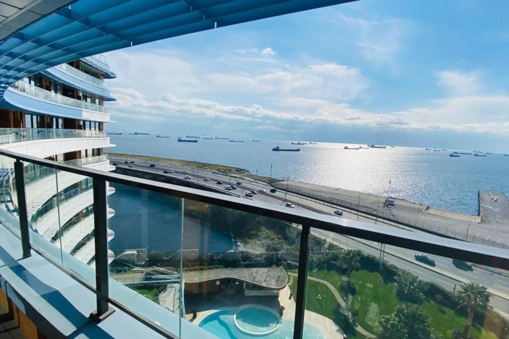 Luxury 2 Room Suite Apartment With Seaview In Center Istambul Extérieur photo